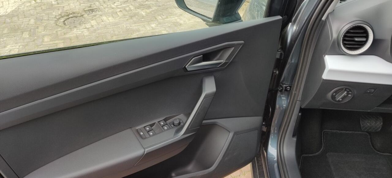 Seat Arona 1.0 TSI Style business intense