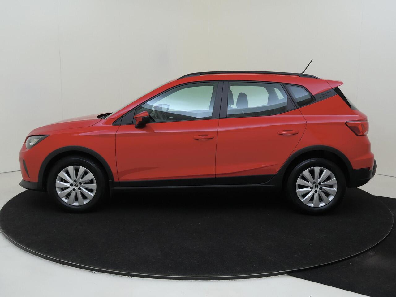 Seat Arona 1.0 TSI Style | Stoelverwarming | CarPlay | Elektrisch inklapbare buitenspiegels | Cruise control | Lane- en frontassist | Airco |