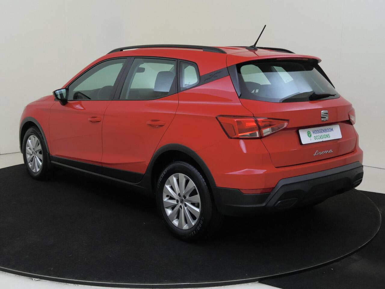 Seat Arona 1.0 TSI Style | Stoelverwarming | CarPlay | Elektrisch inklapbare buitenspiegels | Cruise control | Lane- en frontassist | Airco |
