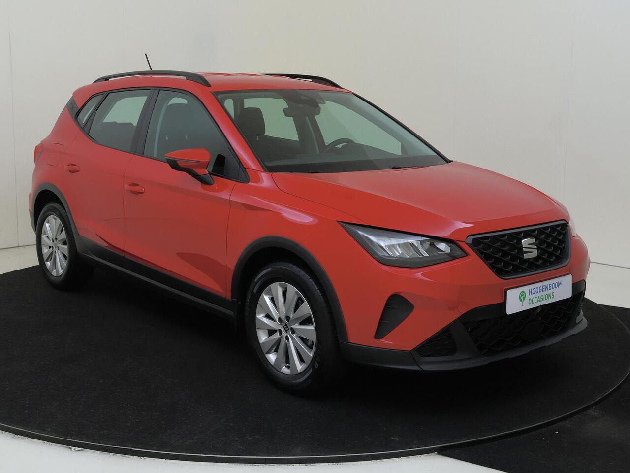Seat Arona 1.0 TSI Style | Stoelverwarming | CarPlay | Elektrisch inklapbare buitenspiegels | Cruise control | Lane- en frontassist | Airco |