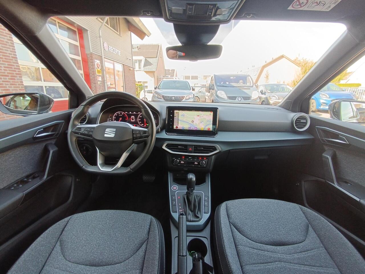 Seat Arona 1.0 TSI Xperience Business, trekhaak, carplay,