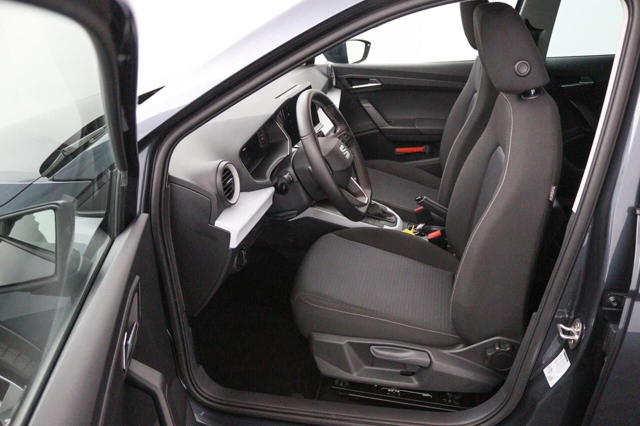 Seat Arona 1.0 TSI Style Business Intense | Navigatie | Parkeercamera | Stoelverwarming | Digitale cockpit