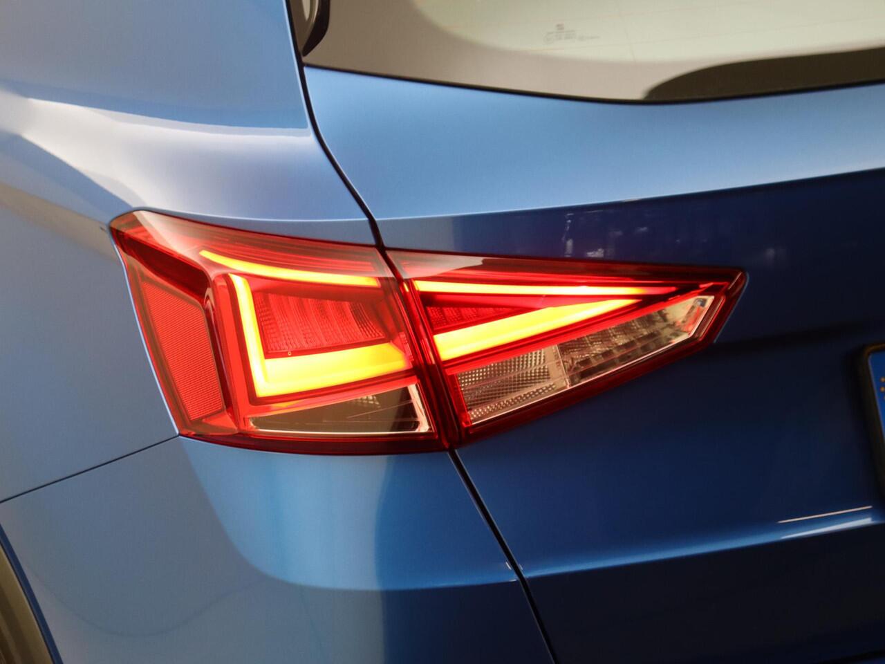 Seat Arona 1.0 TSI Style Business Connect | Keyless | Full LED verlichting | CarPlay | Elektrisch inklapbare buitenspiegels | Climate control | Cruise control | Parkeersensoren achter |