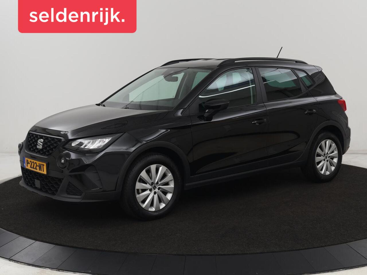 Seat Arona 1.0 TSI Style Intens | Stoelverwarming | Carplay | Virtual Cockpit | Navigatie | Full LED | Climate control | Parkeerhulp | DAB | Cruise control | Bluetooth | Getint glas