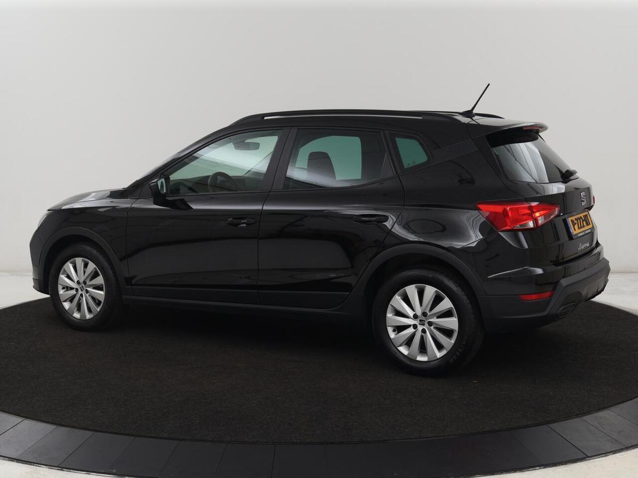 Seat Arona 1.0 TSI Style Intens | Stoelverwarming | Carplay | Virtual Cockpit | Navigatie | Full LED | Climate control | Parkeerhulp | DAB | Cruise control | Bluetooth | Getint glas
