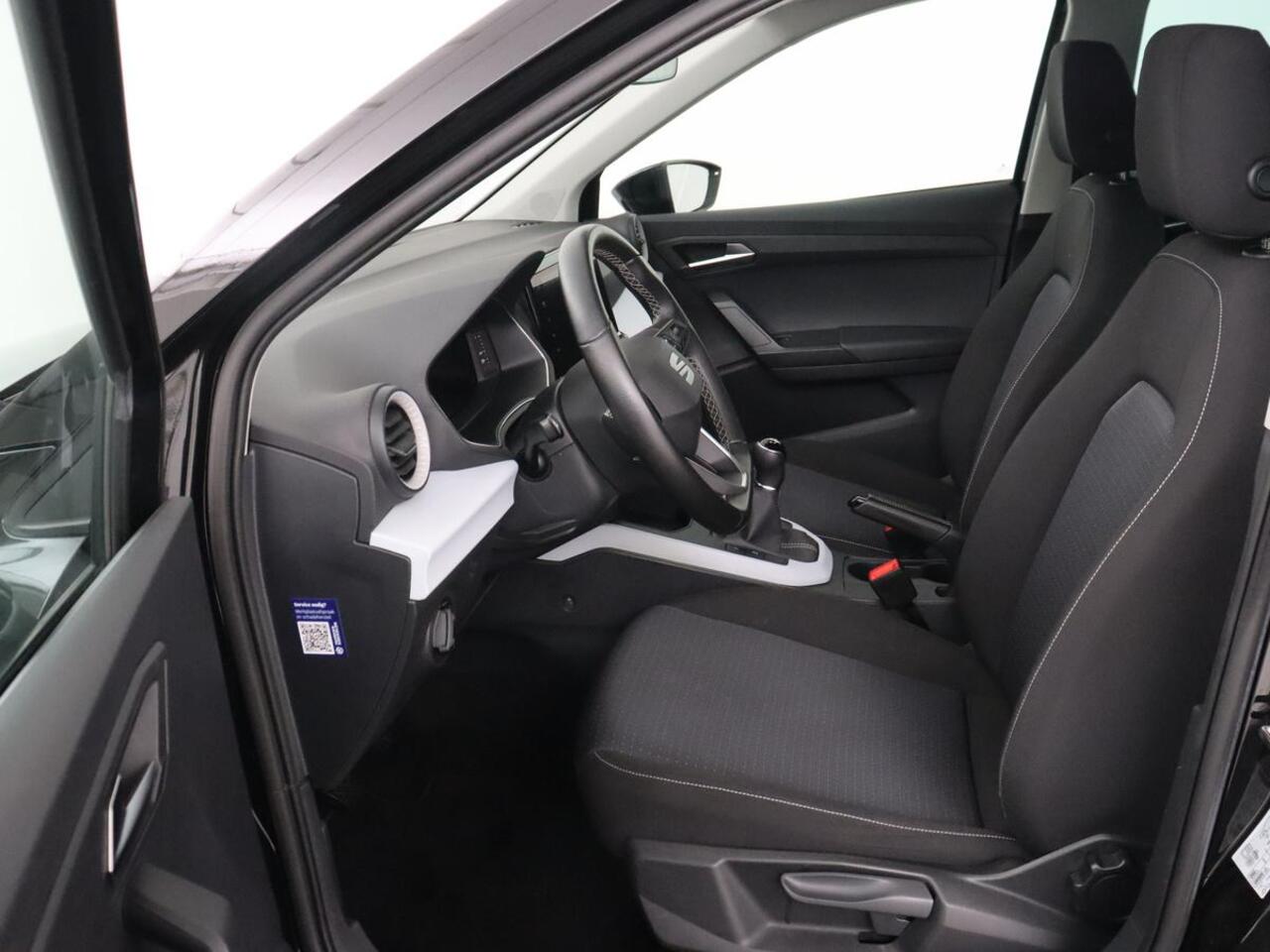 Seat Arona 1.0 TSI Style Intens | Stoelverwarming | Carplay | Virtual Cockpit | Navigatie | Full LED | Climate control | Parkeerhulp | DAB | Cruise control | Bluetooth | Getint glas