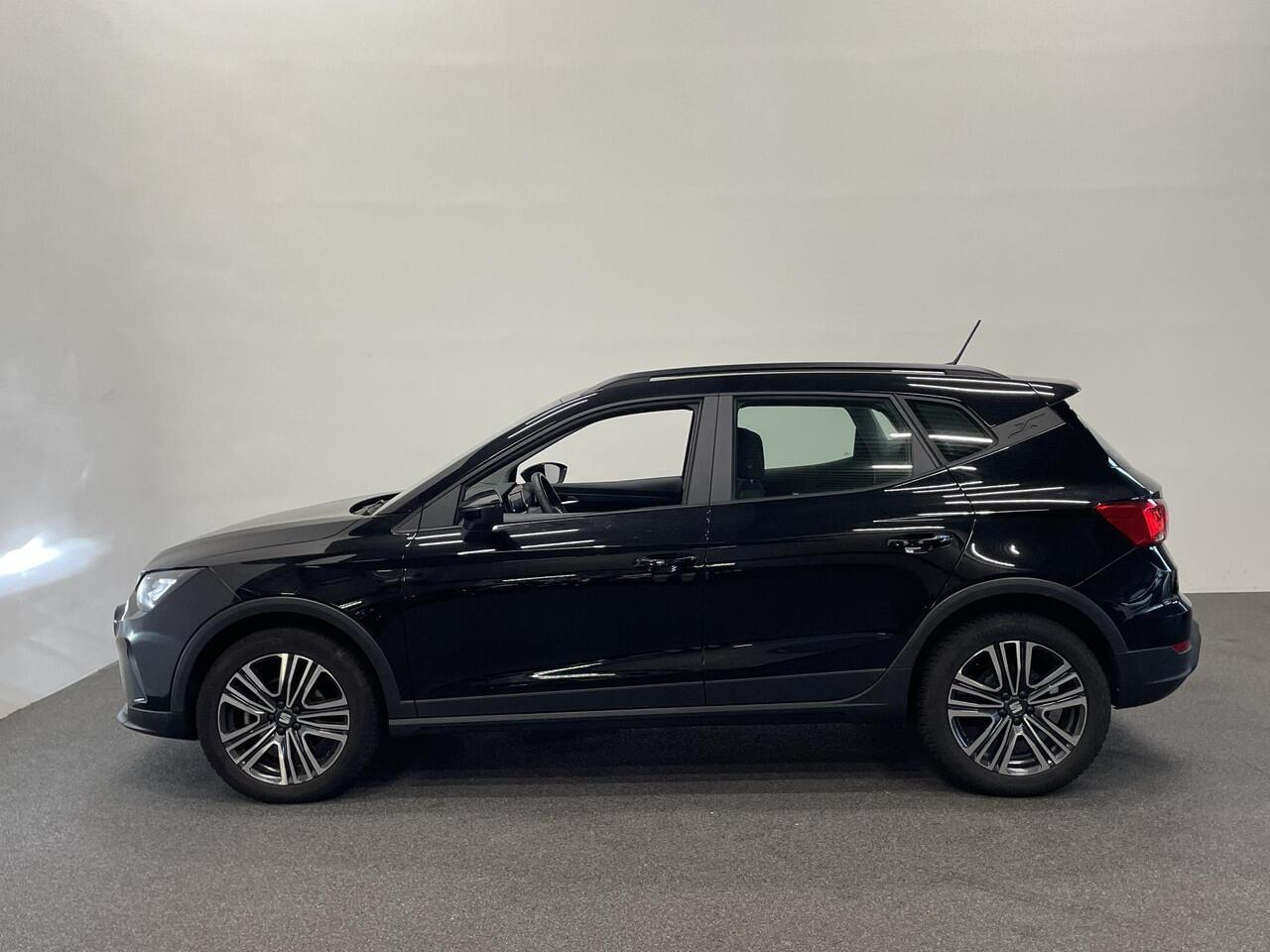 Seat Arona 1.0 TSI Style Navigatie Apple Carplay/ Android Auto Parkeersensoren achter Full LED Cruise Control Climate Control Bluetooth Lichtmetalen velgen