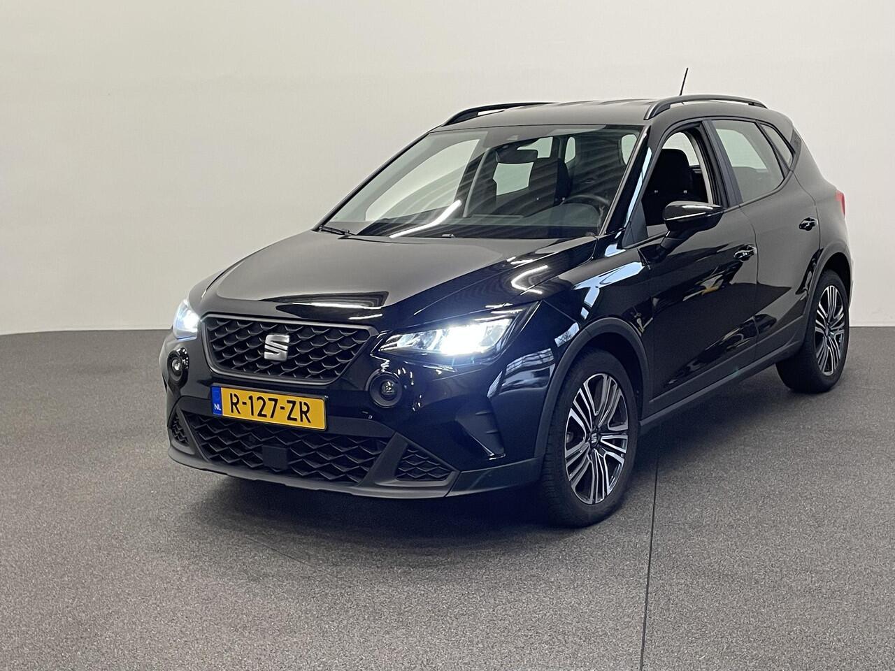 Seat Arona 1.0 TSI Style Navigatie Apple Carplay/ Android Auto Parkeersensoren achter Full LED Cruise Control Climate Control Bluetooth Lichtmetalen velgen