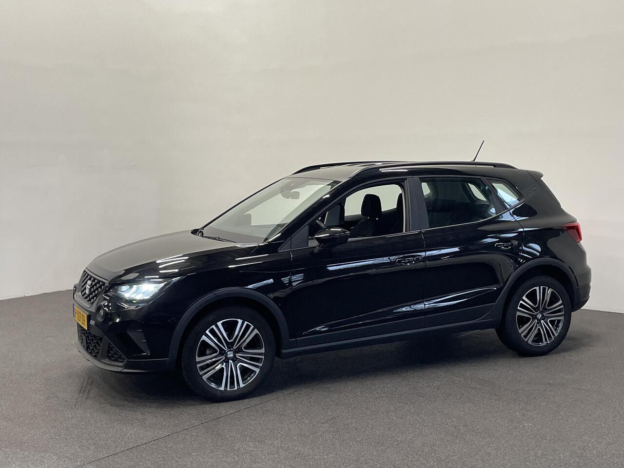 Seat Arona 1.0 TSI Style Navigatie Apple Carplay/ Android Auto Parkeersensoren achter Full LED Cruise Control Climate Control Bluetooth Lichtmetalen velgen