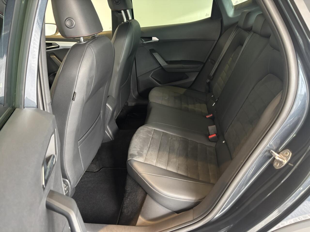 Seat Arona 1.0 TSI FR Business Intense / Camera / Carplay/Android