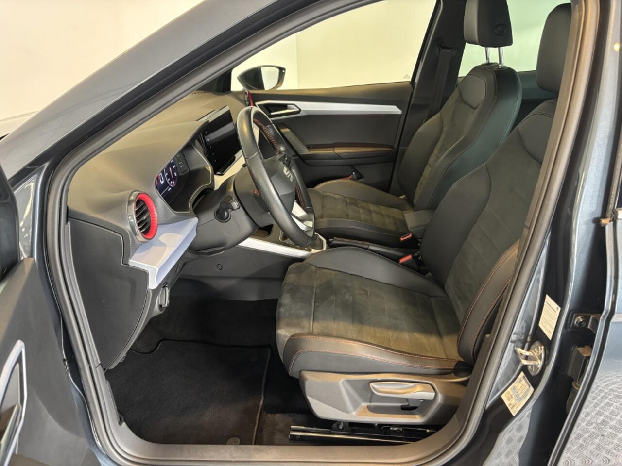 Seat Arona 1.0 TSI FR Business Intense / Camera / Carplay/Android