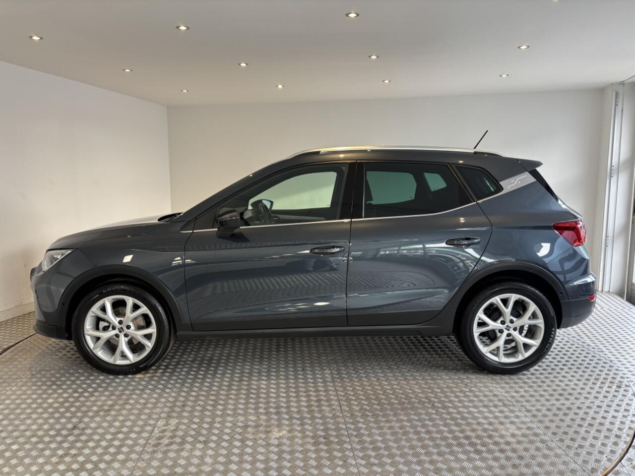 Seat Arona 1.0 TSI FR Business Intense / Camera / Carplay/Android