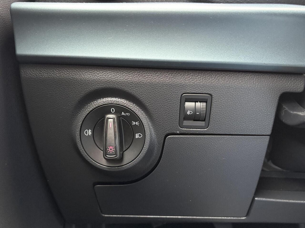 Seat Arona 1.0 TSI Xperience / Airco (automatisch) / Voorstoelen verwarmd / Apple Carplay/Android Auto /