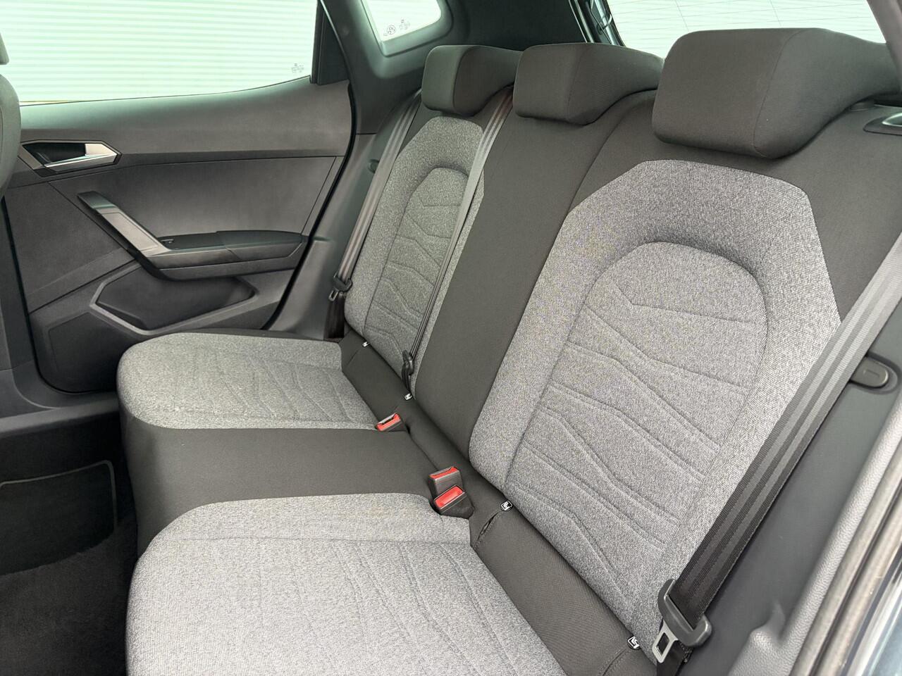 Seat Arona 1.0 TSI Xperience / Airco (automatisch) / Voorstoelen verwarmd / Apple Carplay/Android Auto /