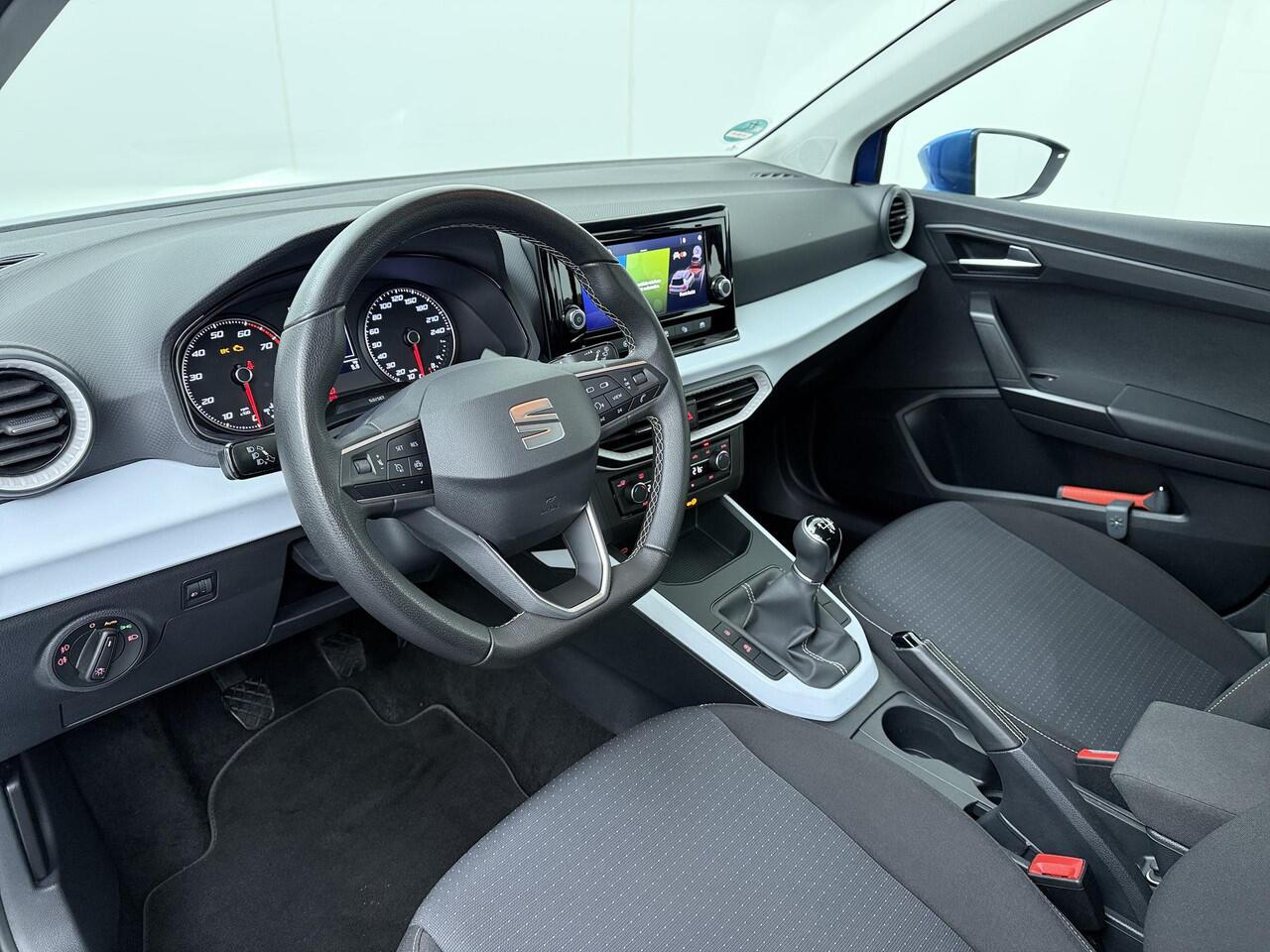 Seat Arona 1.0 TSI Style | 95 PK | Climate control | Cruise control | Apple Carplay/Android Auto |