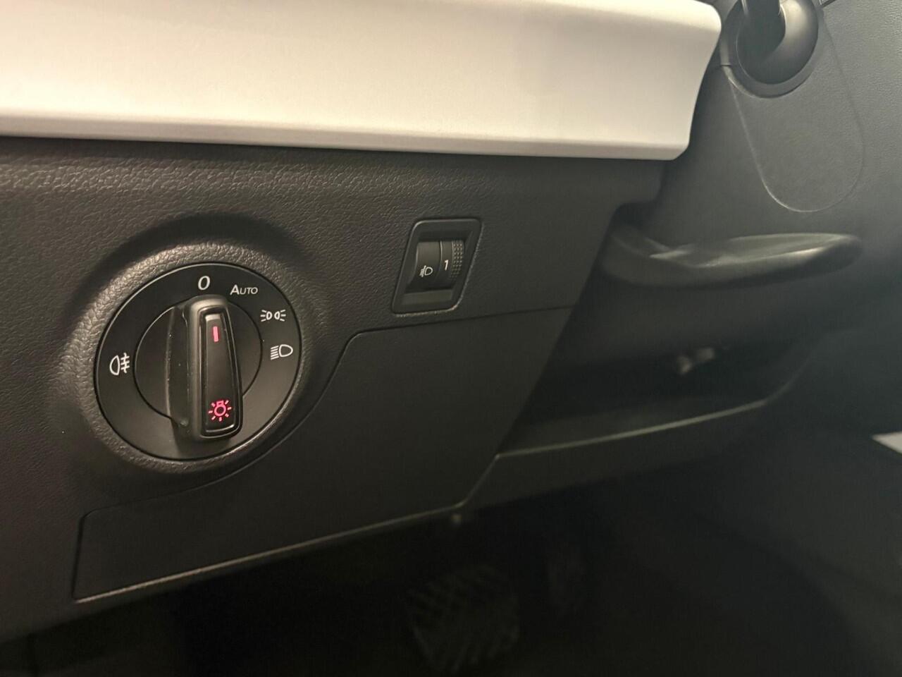 Seat Arona 1.0 TSI Style Business Connect Airco Navi Carplay Cruise Control PDC Achter