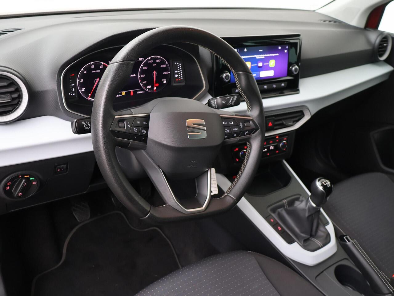 Seat Arona 1.0 TSI Style Business Connect | 95 PK | LED verlichting | Cruise control | Apple Carplay/Android Auto |