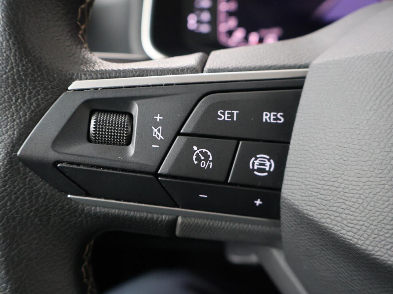 Seat Arona 1.0 TSI Style Business Connect | 95 PK | LED verlichting | Cruise control | Apple Carplay/Android Auto |