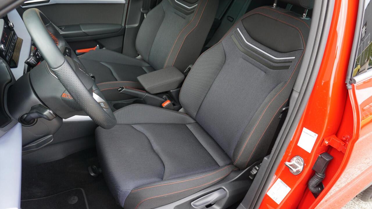 Seat Arona 1.0 TSI 95pk FR-Line Full LED App-Connect Virtual Cockpit Sfeerverlichting 17inch LM Clima *NL Auto* 10550km! 1e Eigenaar!