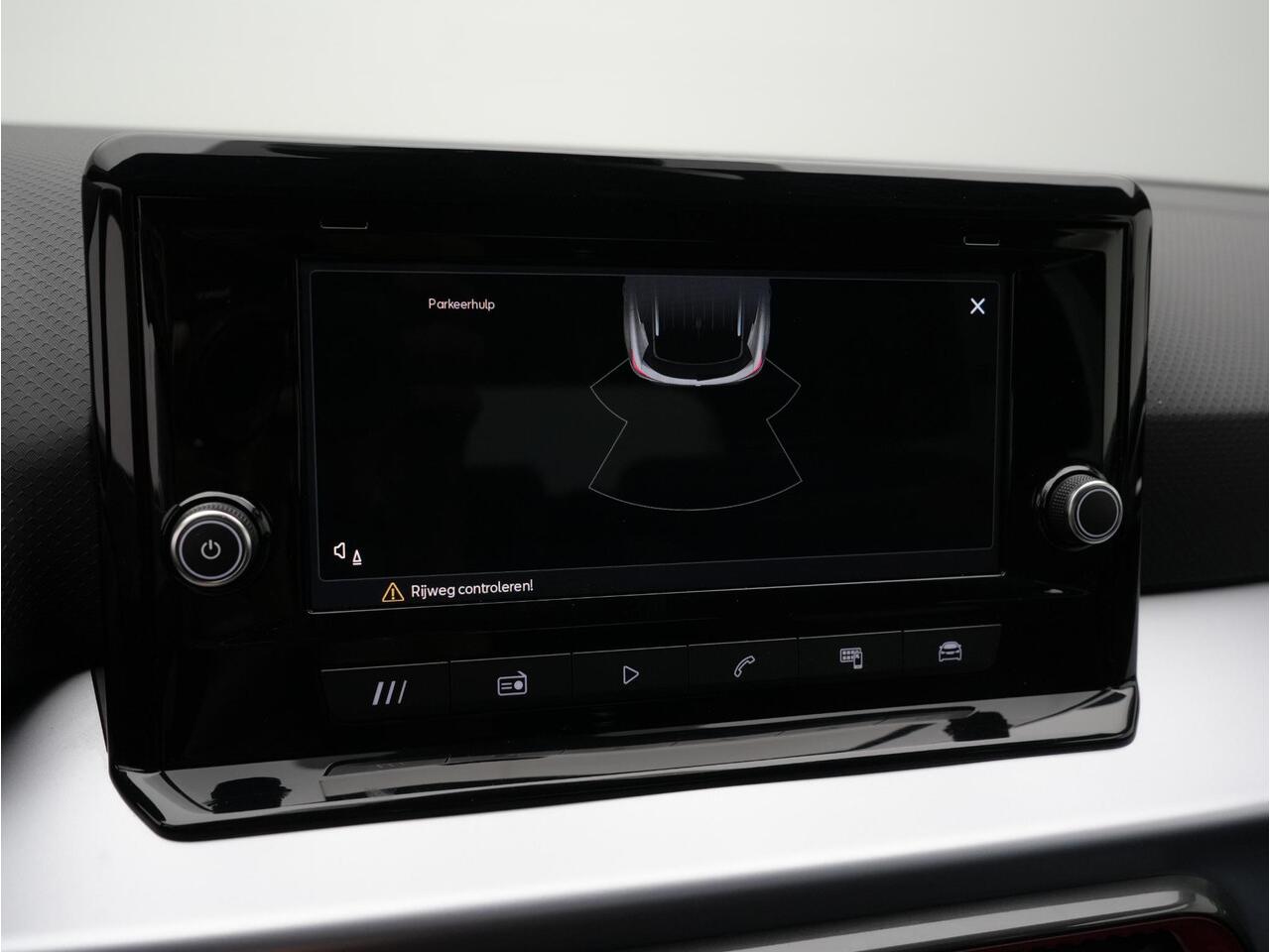 Seat Arona 1.0 95 pk TSI FR | Adaptive Cruise | Virtual Cockpit | Apple Carplay / Android auto | Parkeersensoren achter