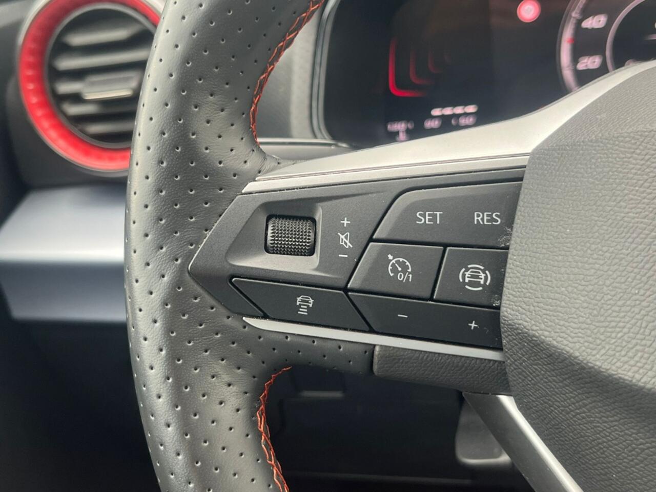 Seat Arona 1.0 TSI FR | 3j Garantie | ACC | Matrix LED | Virtual Cockpit