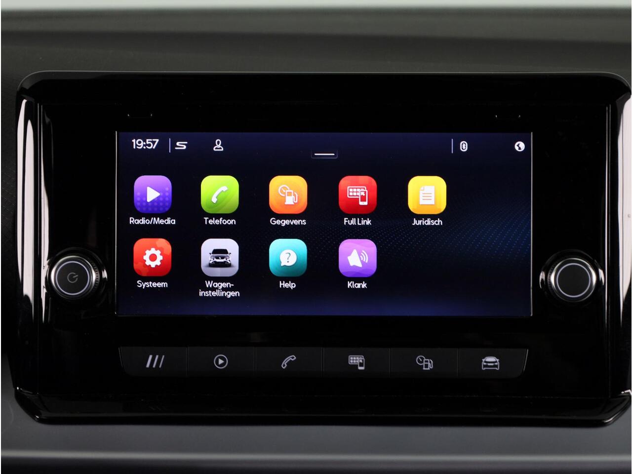 Seat Arona 1.0 TSI FR 95 pk | Private lease vanaf 461,-- | Verlengde garantie | Navigatie via App | Parkeersensoren achter | Cruise control | Apple Carplay/Android Auto | LED koplampen |