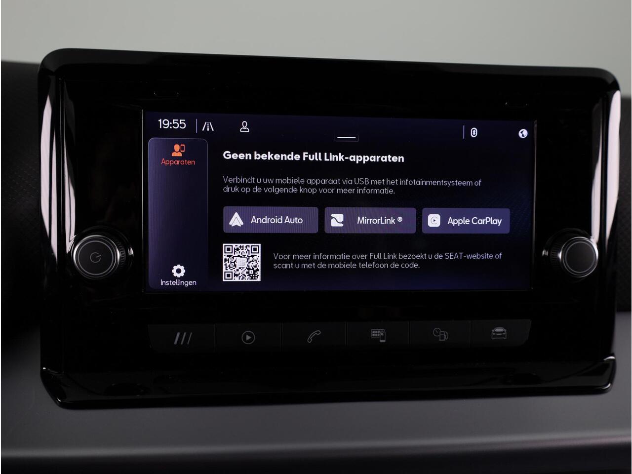 Seat Arona 1.0 TSI FR 95 pk | Private lease vanaf 461,-- | Verlengde garantie | Navigatie via App | Parkeersensoren achter | Cruise control | Apple Carplay/Android Auto | LED koplampen |