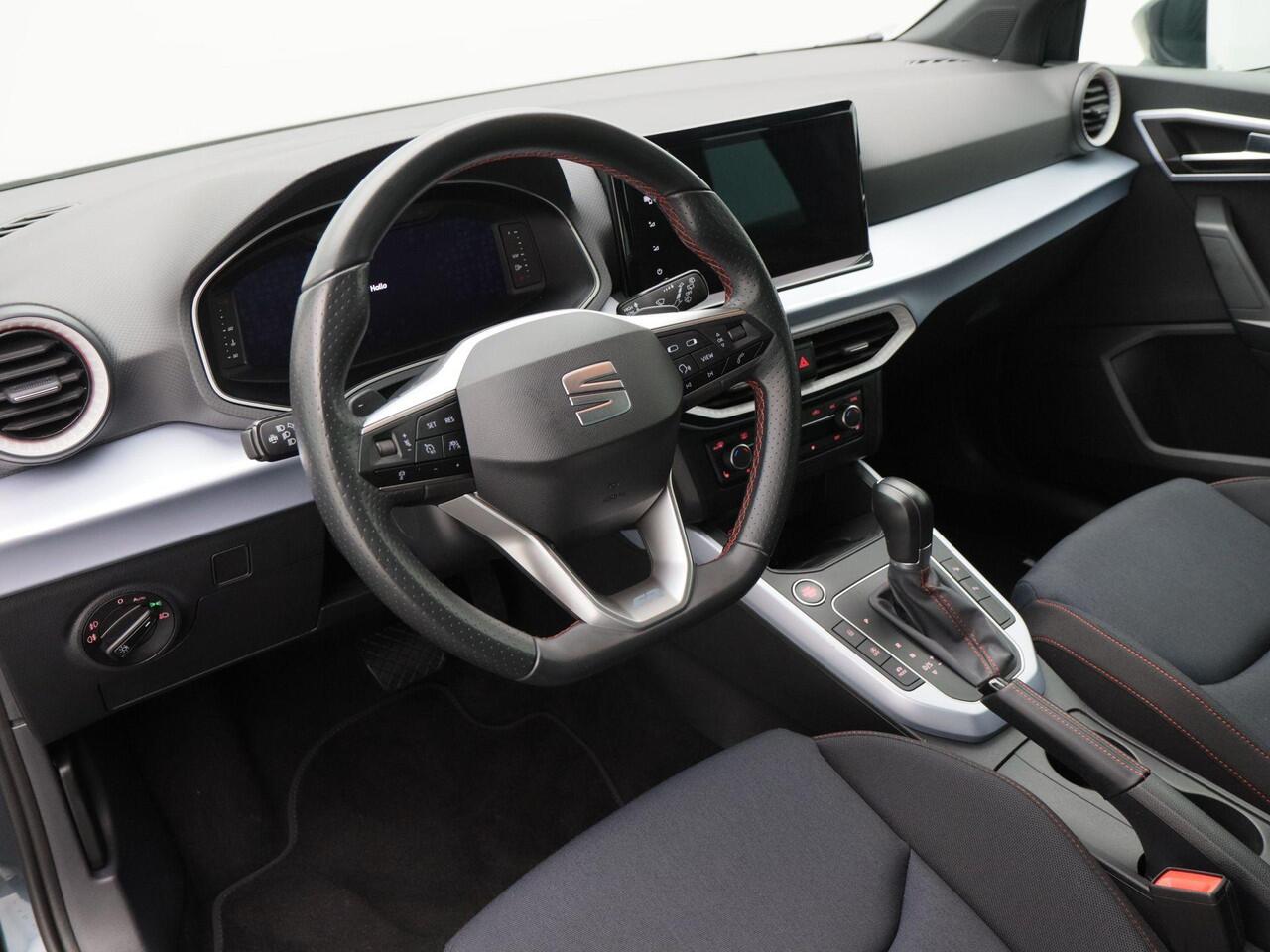 Seat Arona 1.0 TSi 115 Pk Automaat FR Anniversary | Adaptive Cruise | Carplay | LED | Stoel Verwarming | Parkeersensoren | Camera | Climate Control | Digitaal Dashboard | 18 Inch | 41.760 Km