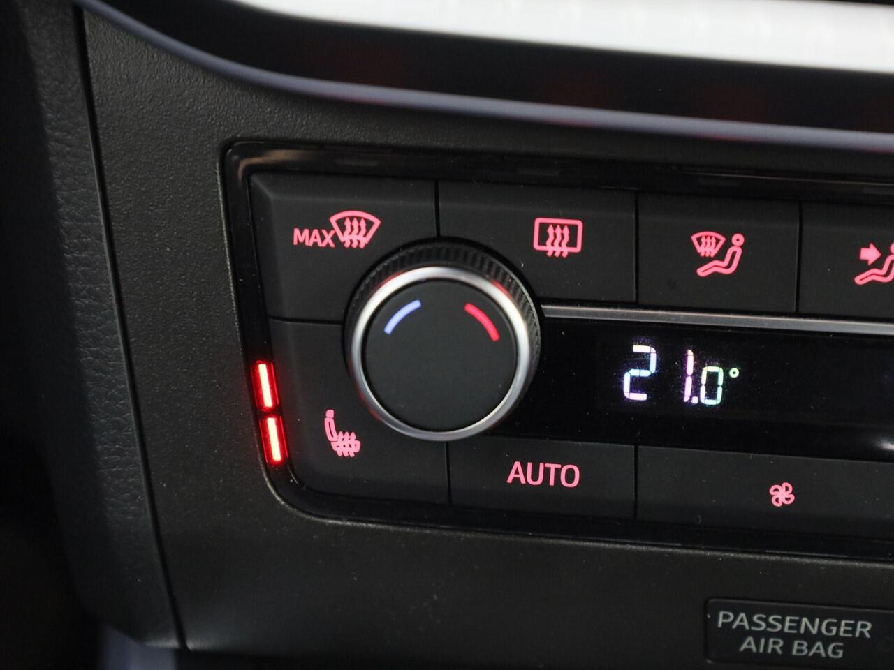 Seat Arona 1.0Eco TSI 115PK FR DSG Automaat · Navigatie · Apple Carplay/Android Auto · Camera · Stoelverwarming · Garantie tot juli 2026