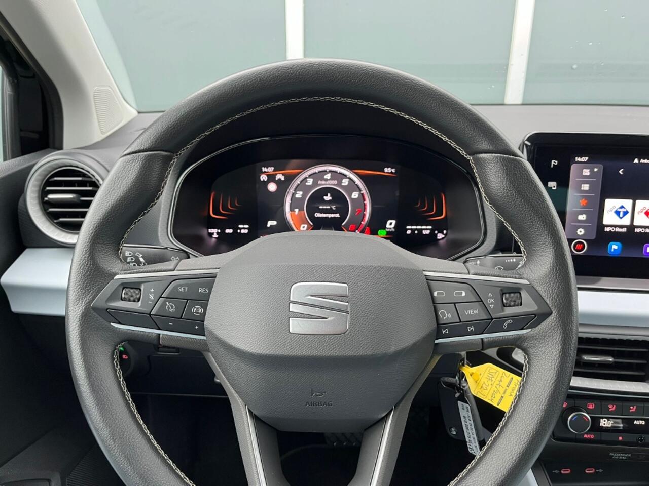 Seat Arona 1.0 TSI 115pk DSG Style | Navi | Climate | Carplay | Lane Asst |