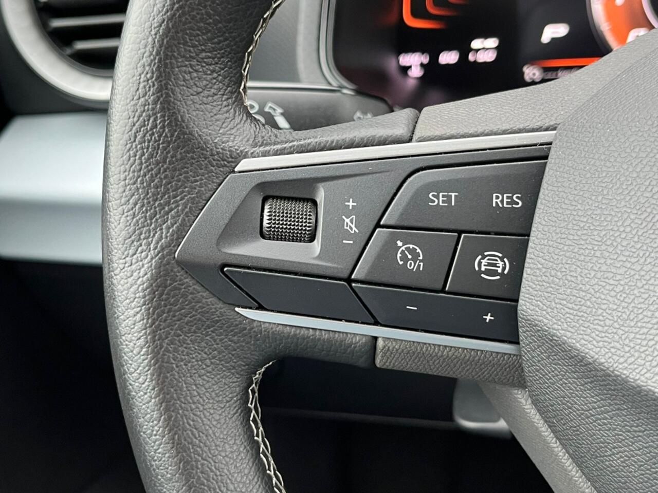 Seat Arona 1.0 TSI 115pk DSG Style | Navi | Climate | Carplay | Lane Asst |