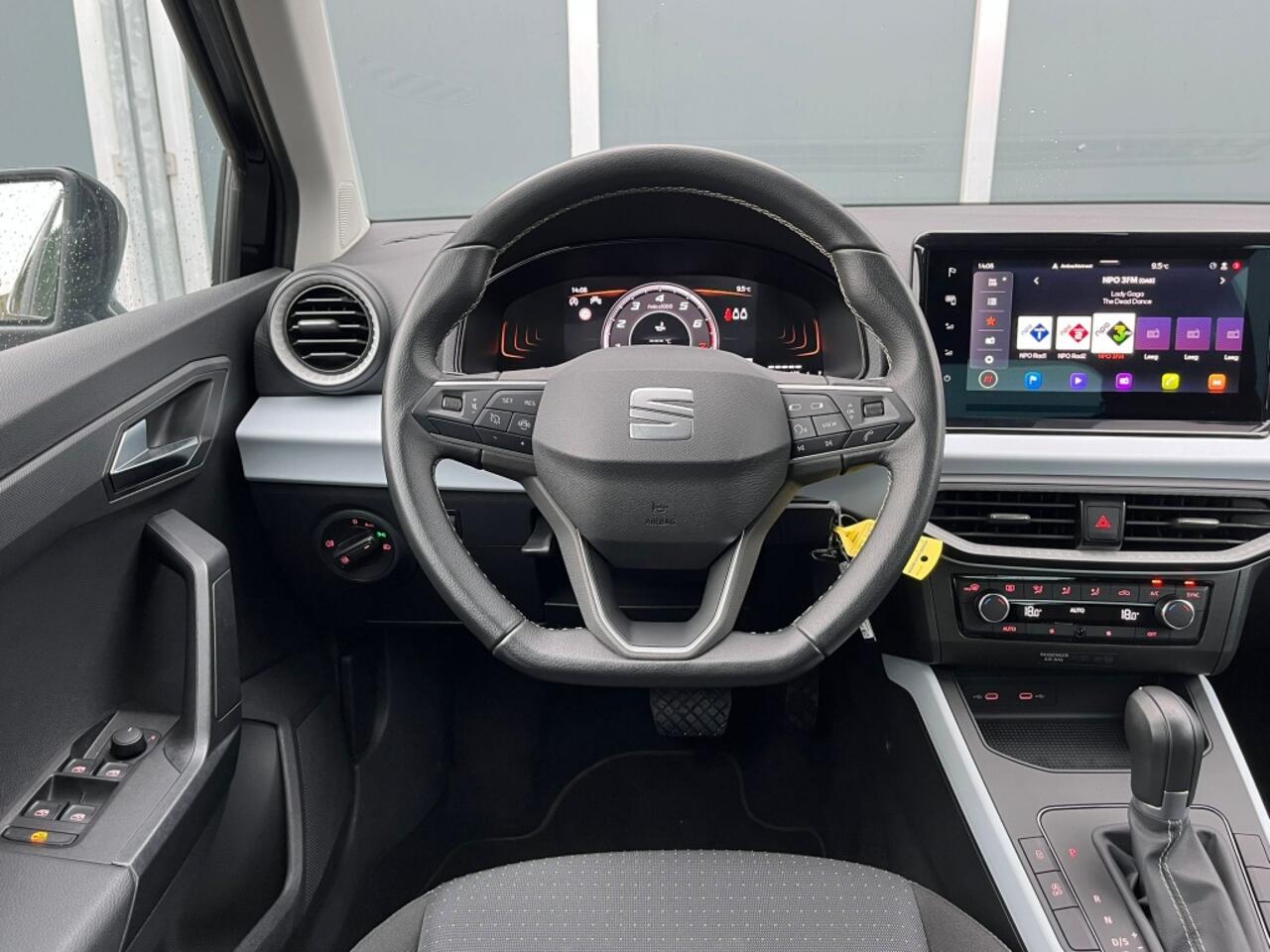 Seat Arona 1.0 TSI 115pk DSG Style | Navi | Climate | Carplay | Lane Asst |