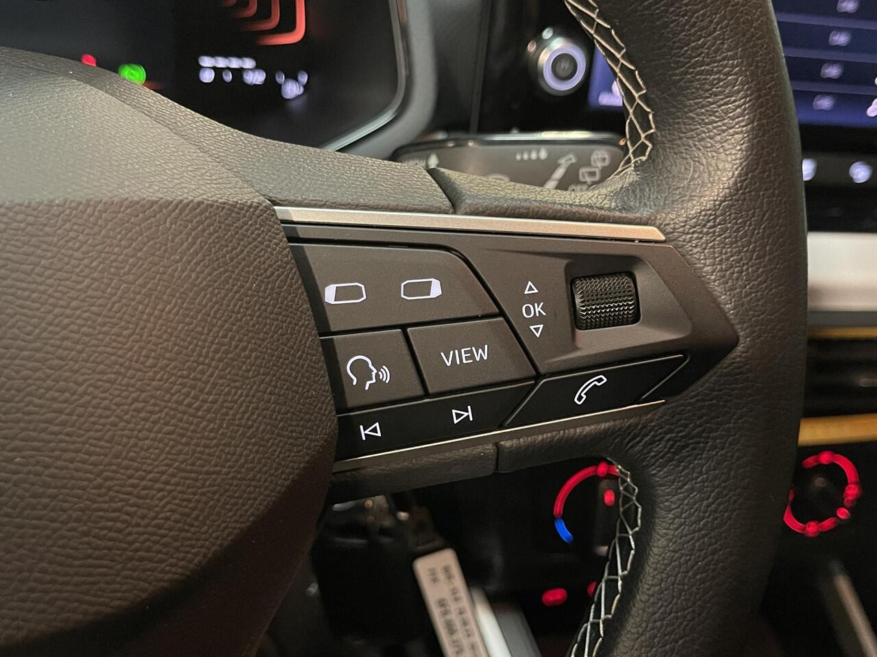 Seat Arona 1.0 TSI Style 16"/Apple Carplay & Android Auto/PDC/LED