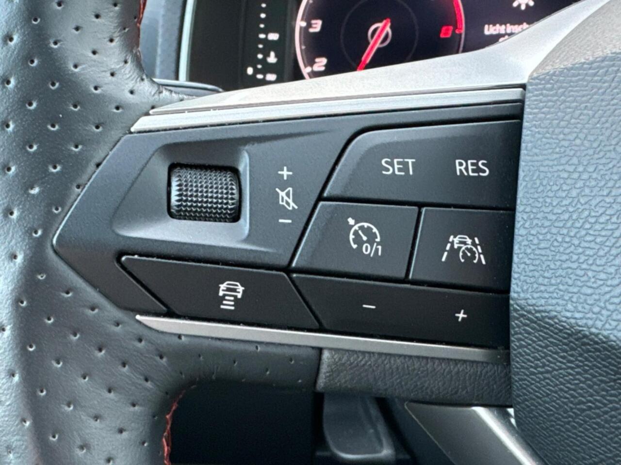 Seat Arona 1.5TSI 150pk DSG FR | ACC | Navi | Camera | carplay | Climate