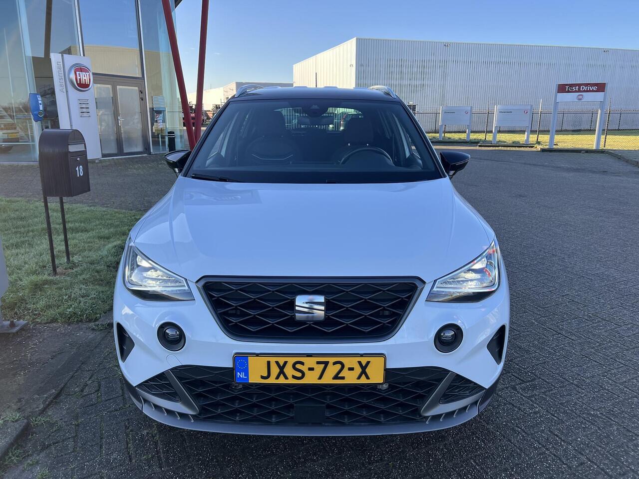 Seat Arona 1.0 TSI FR | LED | Adaptive cruise | Carplay | Climate control | Virtual cockpit