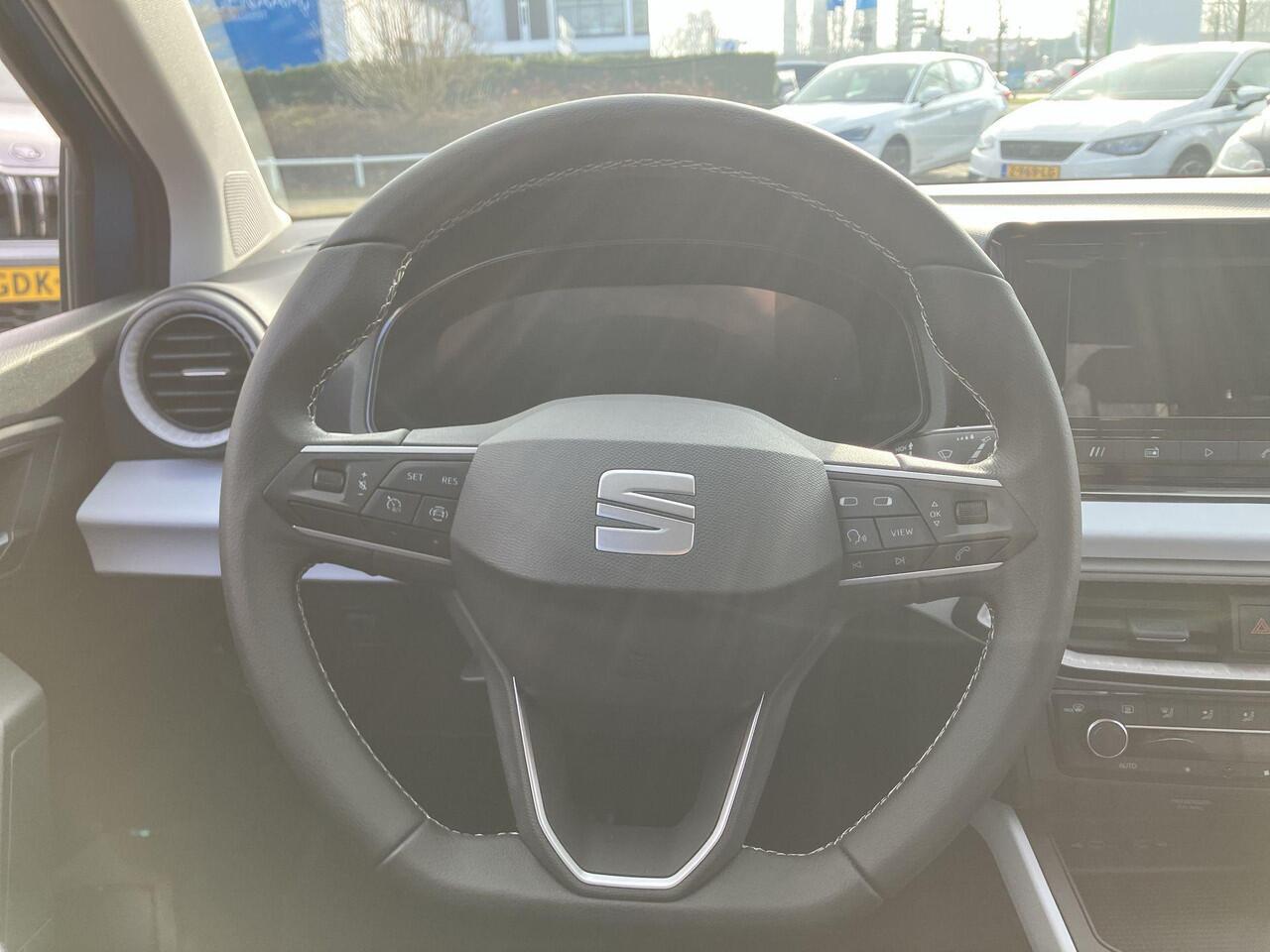 Seat Arona Style 1.0 70 kW / 95 pk EcoTSI SUV 5 versn. Hand | Metallic lak | lichtmetalen velgen