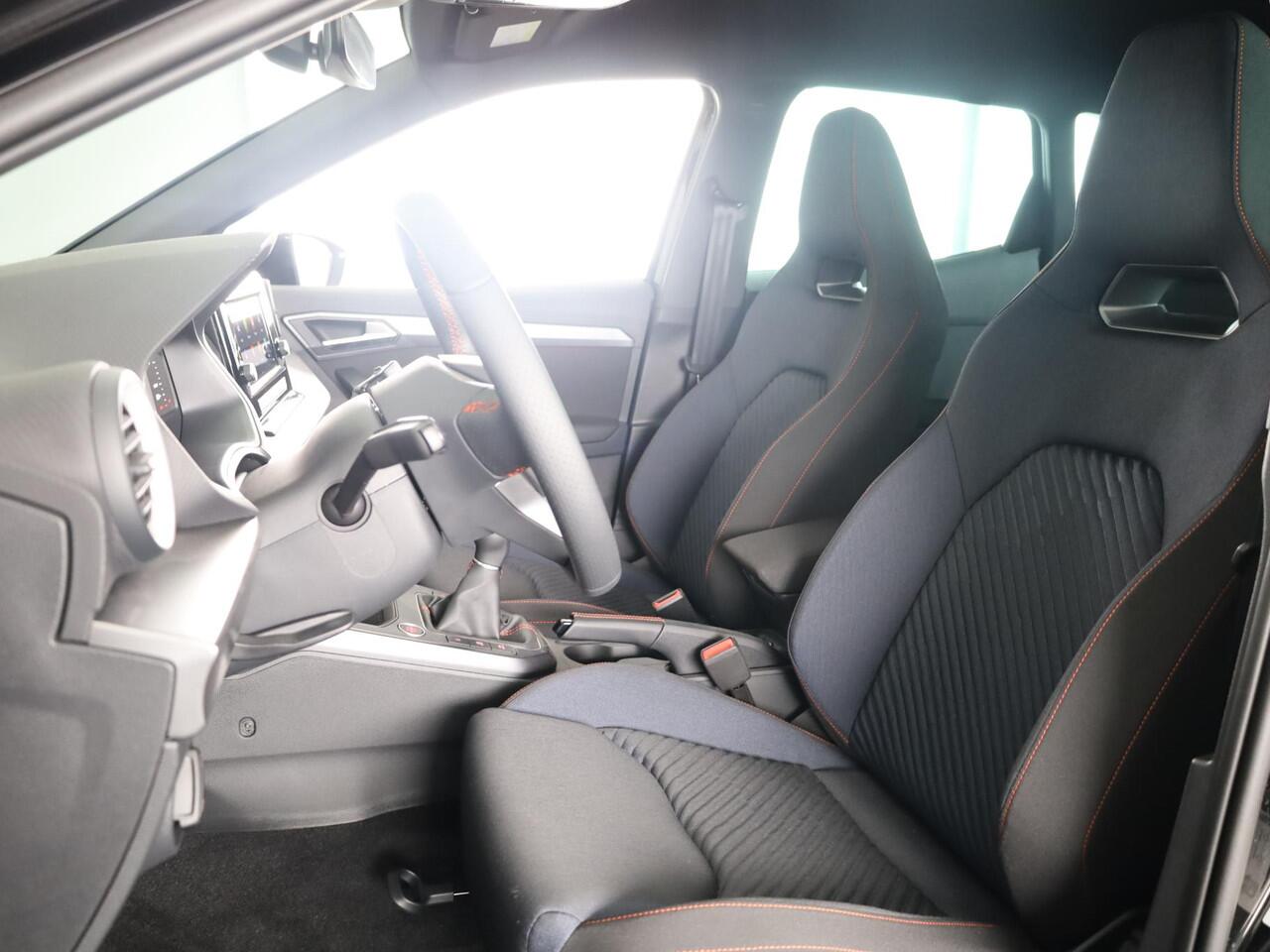 Seat Arona FR Business Connect 1.0 TSI 95 pk 5 versn. Hand | Black pack | Adaptive Cruise | Parkeercamera | |18 inch | Stoelverwarming | Carplay