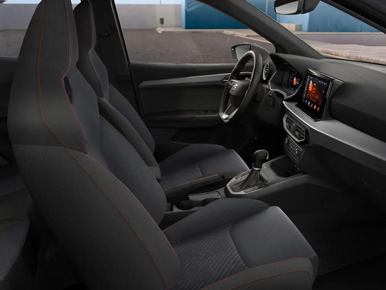 Seat Arona FR Business Connect 1.0 70 kW / 95 pk EcoTSI SUV 5 Versnelling Hand | Black Pakket | Winter pakket | 18'' lichtmetaal |