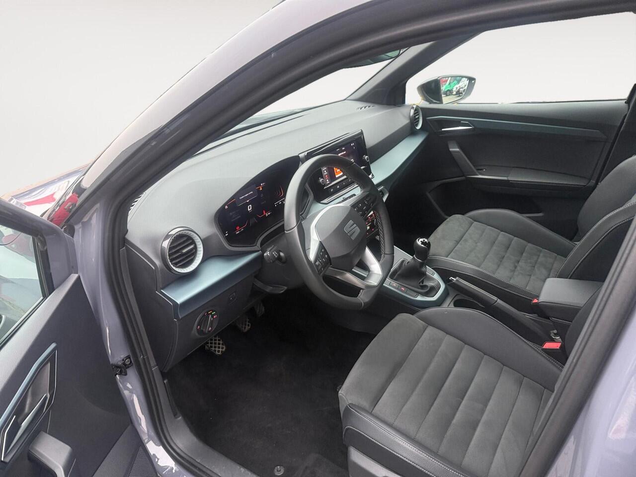 Seat Arona 1.0 EcoTSI Style Business Connect | Camera | Apple Carplay/Android Auto | Cruise Control | Keyless | Climate Control |