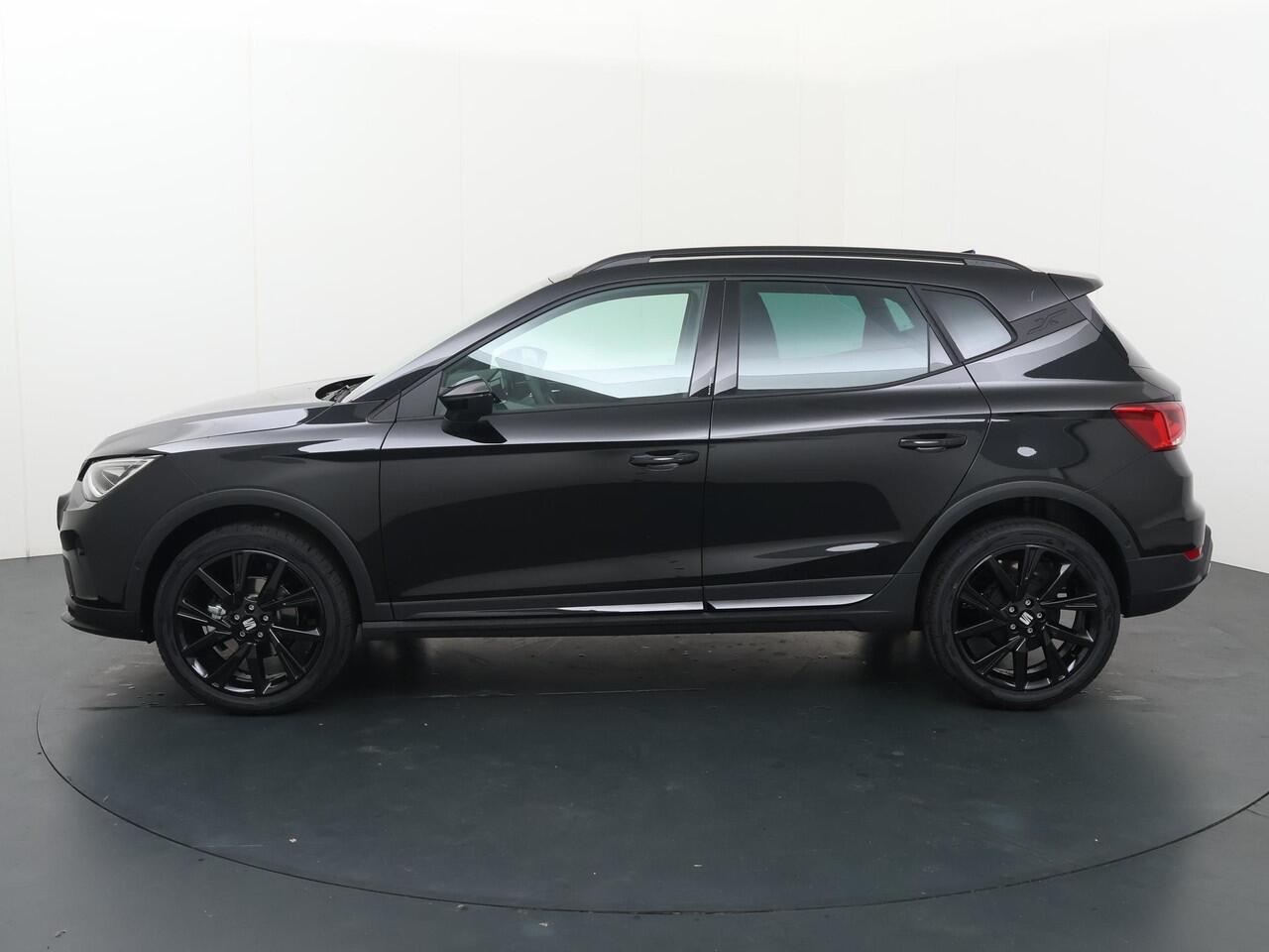 Seat Arona FR Business Connect 1.0 70 kW / 95 pk EcoTSI SUV 5 versn. | Black Pack |