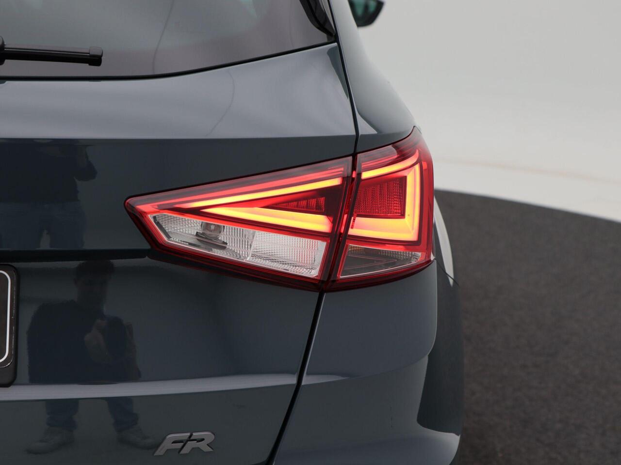 Seat Arona FR Business Connect 1.0 TSI 95 PK | Stoelverwarming | Achteruitrijcamera | Adaptive cruise control