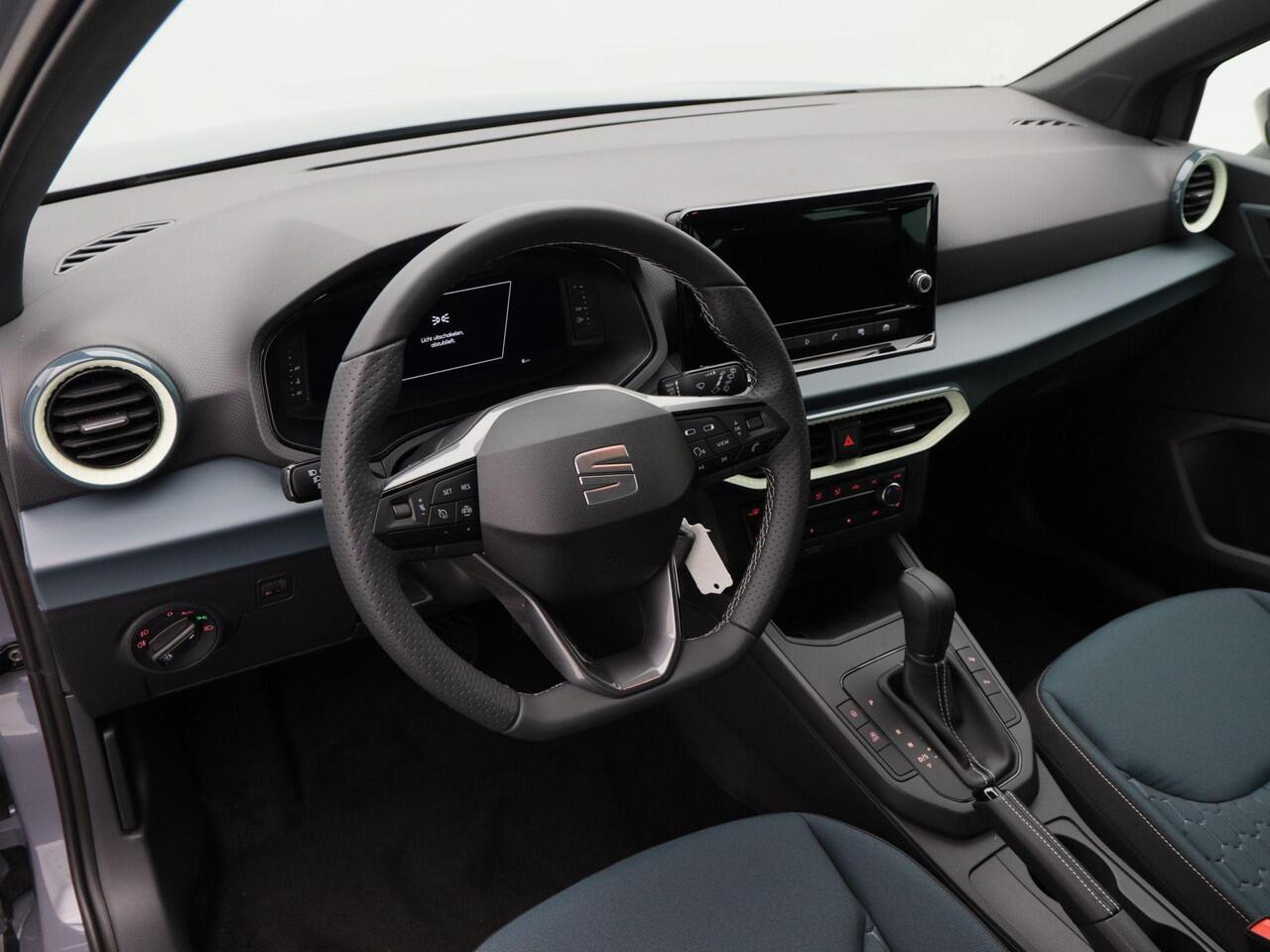 Seat Arona Style Business Connect 1.0 TSI 115 PK | Automaat | Stoelverwarming | Parkeersensoren | Apple carplay / Android auto