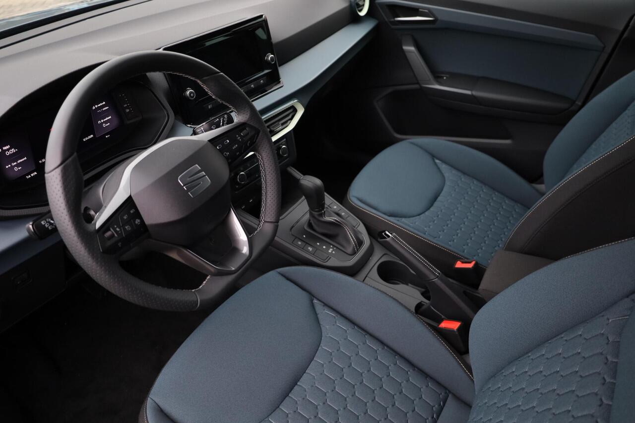 Seat Arona 1.0 EcoTSI Style Business Connect 115PK / 85kW DSG, LED koplampen, parkeersensoren voor en achter (pdc), achteruitrijcamera (rear view), Safe & Driving Pack M (adaptive cruise control, multi-collision brake, grootlichtassistent), 17" 'Dynamic Machined' LM