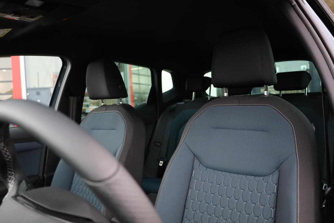 Seat Arona 1.0 EcoTSI Style Business Connect 115PK / 85kW DSG, LED koplampen, parkeersensoren voor en achter (pdc), achteruitrijcamera (rear view), Safe & Driving Pack M (adaptive cruise control, multi-collision brake, grootlichtassistent), 17" 'Dynamic Machined' LM
