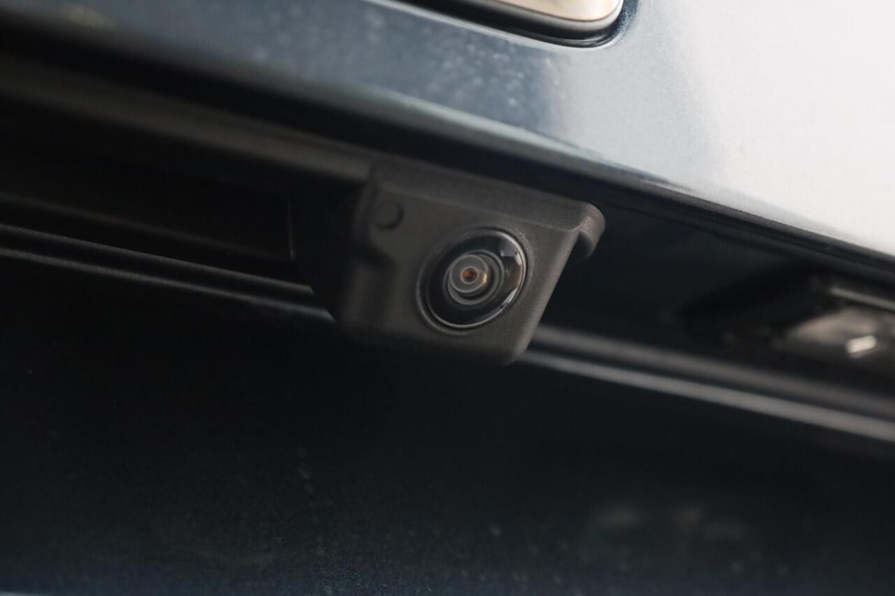 Seat Arona 1.0 EcoTSI Style Business Connect 115PK / 85kW DSG, LED koplampen, parkeersensoren voor en achter (pdc), achteruitrijcamera (rear view), Safe & Driving Pack M (adaptive cruise control, multi-collision brake, grootlichtassistent), 17" 'Dynamic Machined' LM