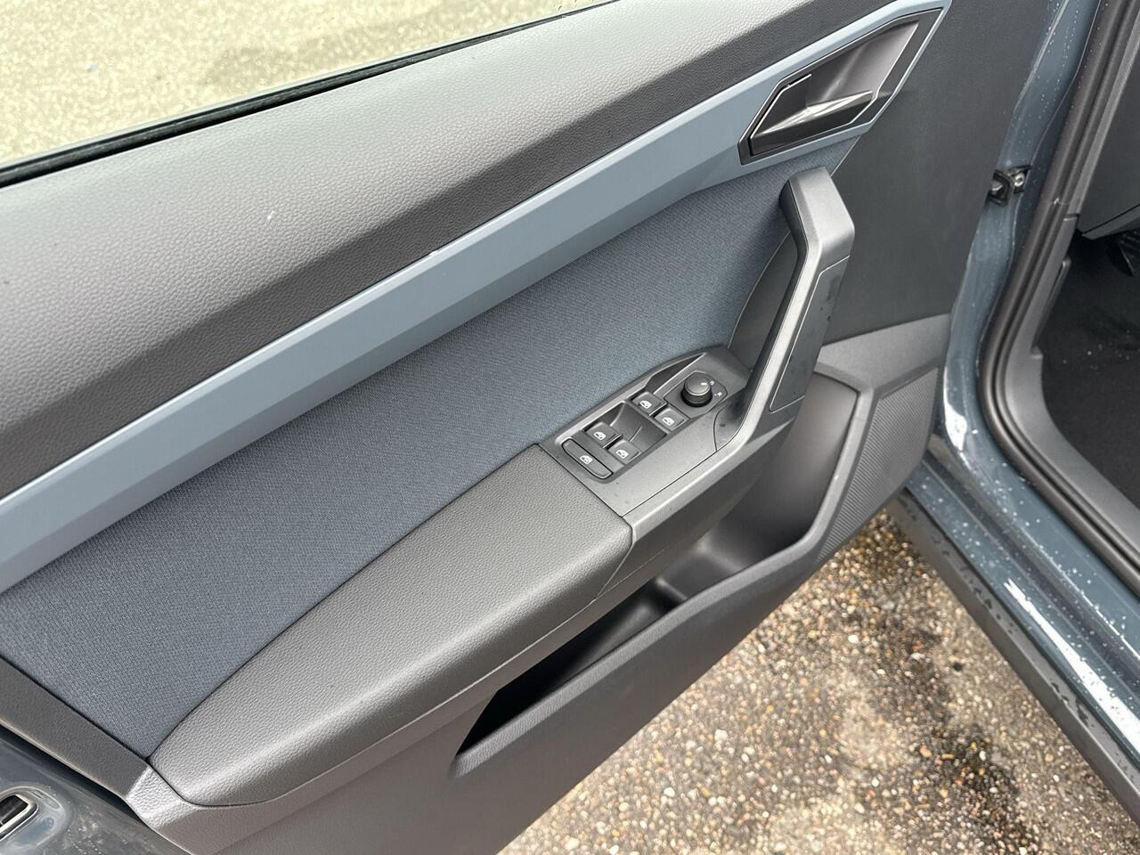 Seat Arona 1.0 EcoTSI Style 95 PK l Safe & Drive Pack M l 17" Dynamic Velgen | 2000,- inruilpremie!!