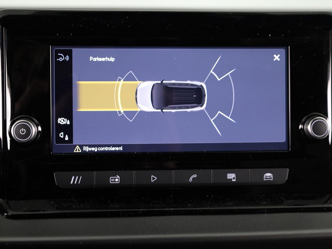 Seat Arona FR Business Connect 1.0 EcoTSI 70 kW / 95 PK SUV 5 | Bucket Seats | 18 inch Velgen 'Performance Machined' | Stoelverwarming | Adaptive Cruise Control | Achteruitrij Camera | Sensoren V+A