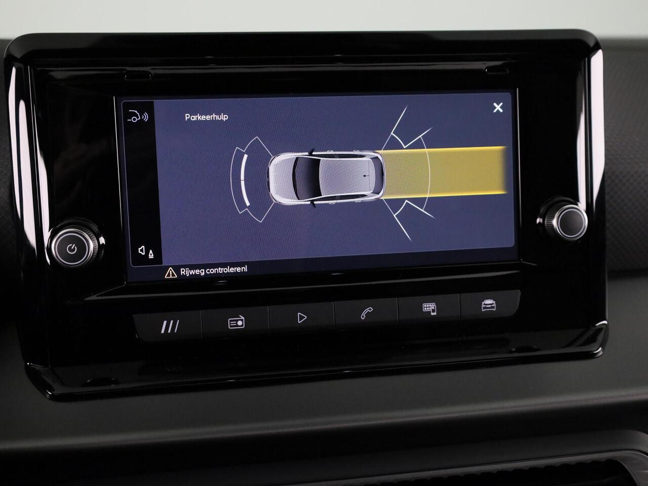 Seat Arona FR Business Connect 1.0 EcoTSI 70 kW / 95 PK SUV 5 | Bucket Seats | 18 inch Velgen 'Performance Machined' | Stoelverwarming | Adaptive Cruise Control | Achteruitrij Camera | Sensoren V+A