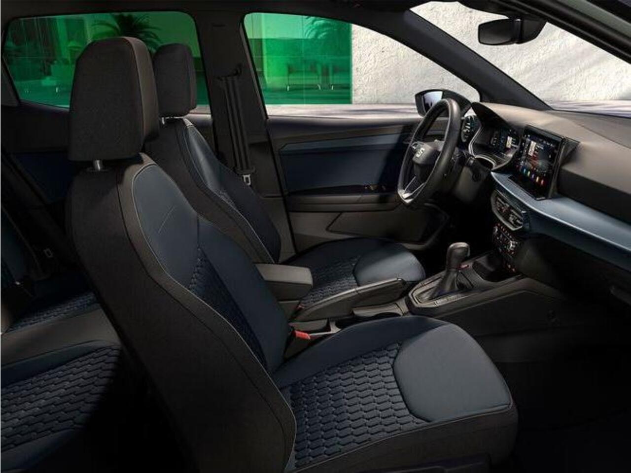 Seat Arona Style 1.0 TSI 95 PK | Trekhaak | Parkeersensoren | Cruise control | Carplay