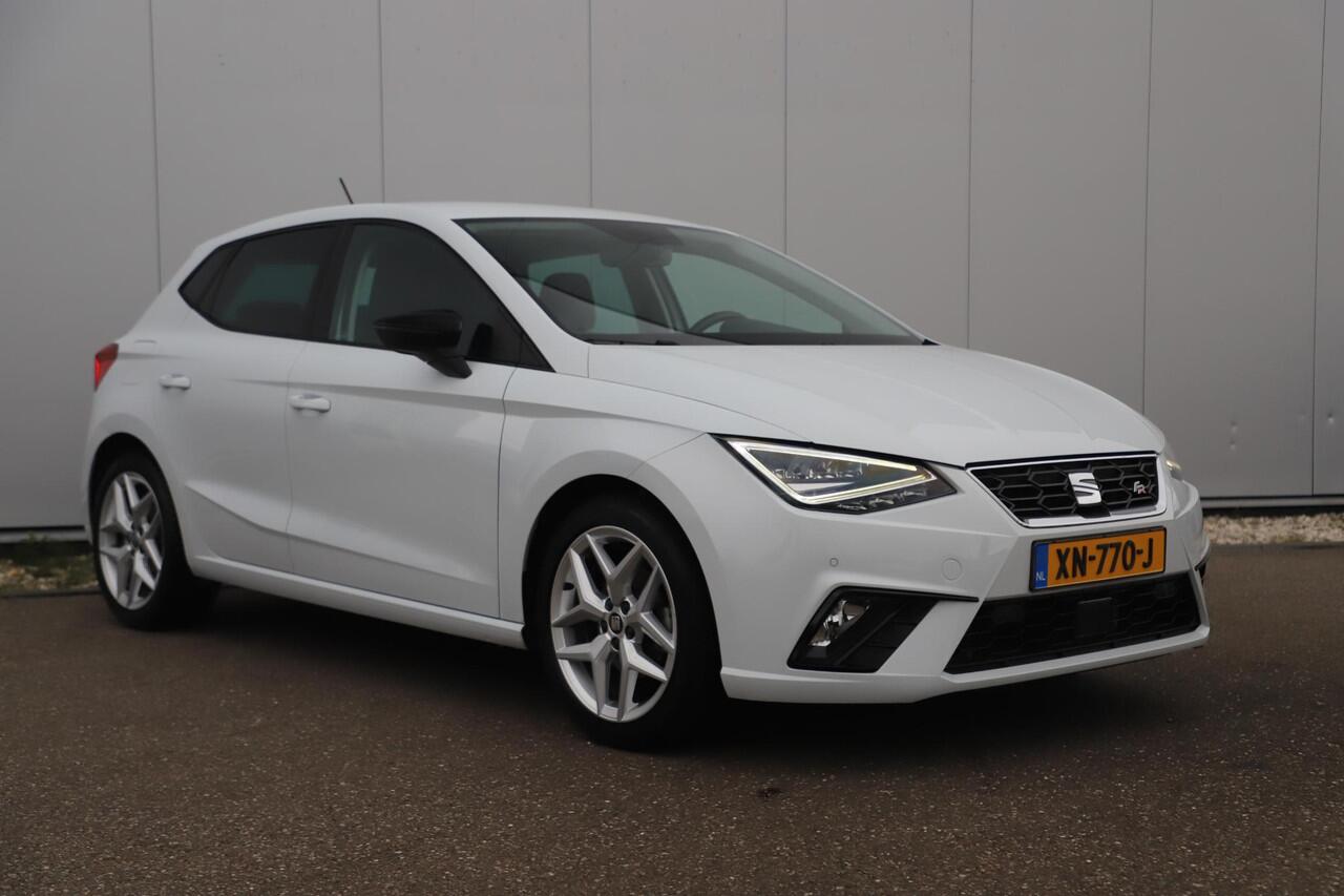 Seat IBIZA 1.5 TSI EVO FR Business Intense 150PK ! Full LED 17 inch LMV Sfeerverlichting Navigatie Achteruitrijcamera Carplay Android Clima Cruise PDC Getint Glas